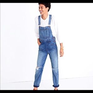 Madewell straight leg overalls in bernard wash, XS